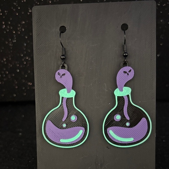 Jewelry - Glow in the Dark Potion Bottle Earrings 💜🧪 Magical Halloween Jewelry